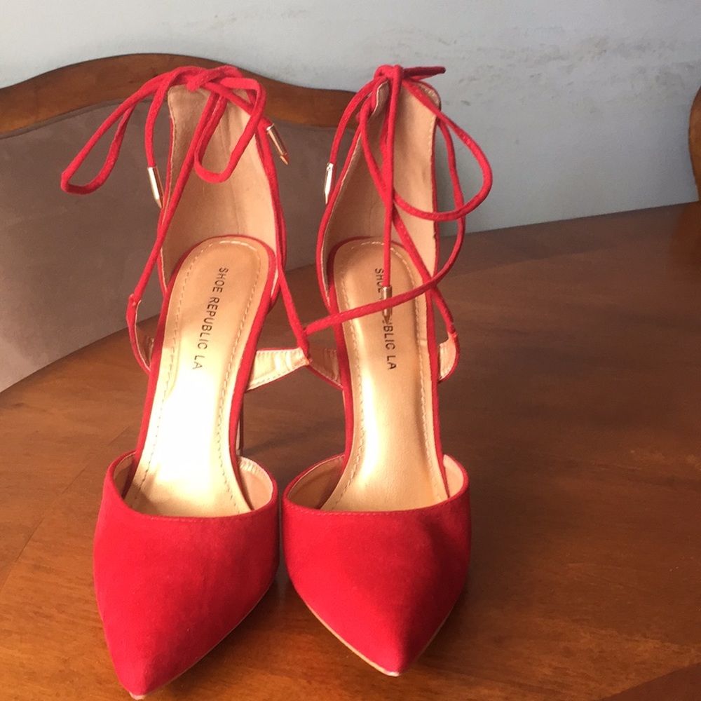 Red hot heels